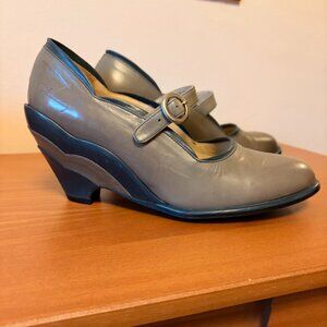 John Fluevog Pinups - Miss September, tan and green scalloped wedge heel - 9